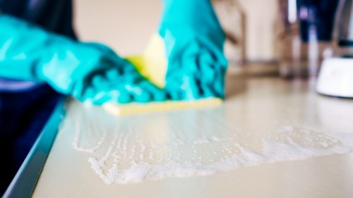Commercial hard floor cleaning for a business premises in SE3