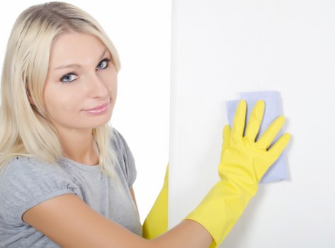Thorough cleaning of bathroom and kitchen spaces in SE3